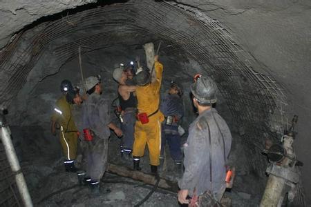 礼县工程爆破中的危险因素分析以及应对工程爆破危险的措施